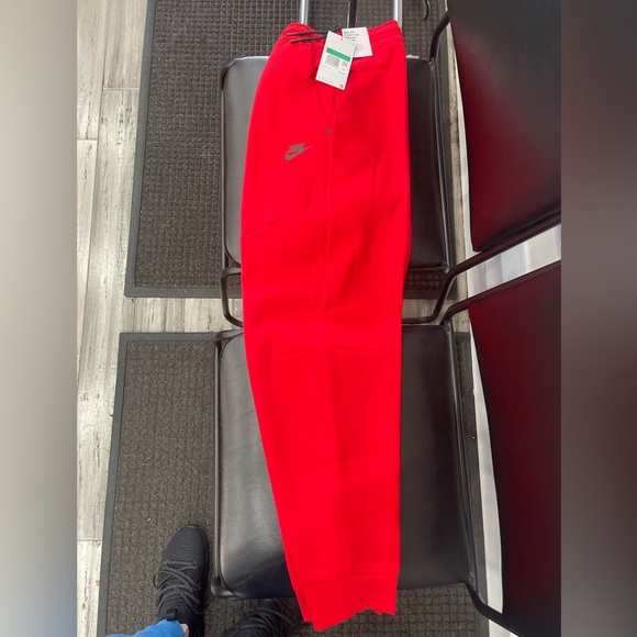 Nike Tech Fleece  Red jogger  Sz XL